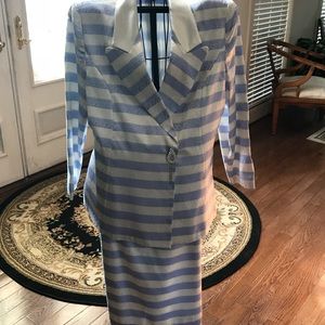 Ladies Suit Moshita Couture size 16/18 NWOT